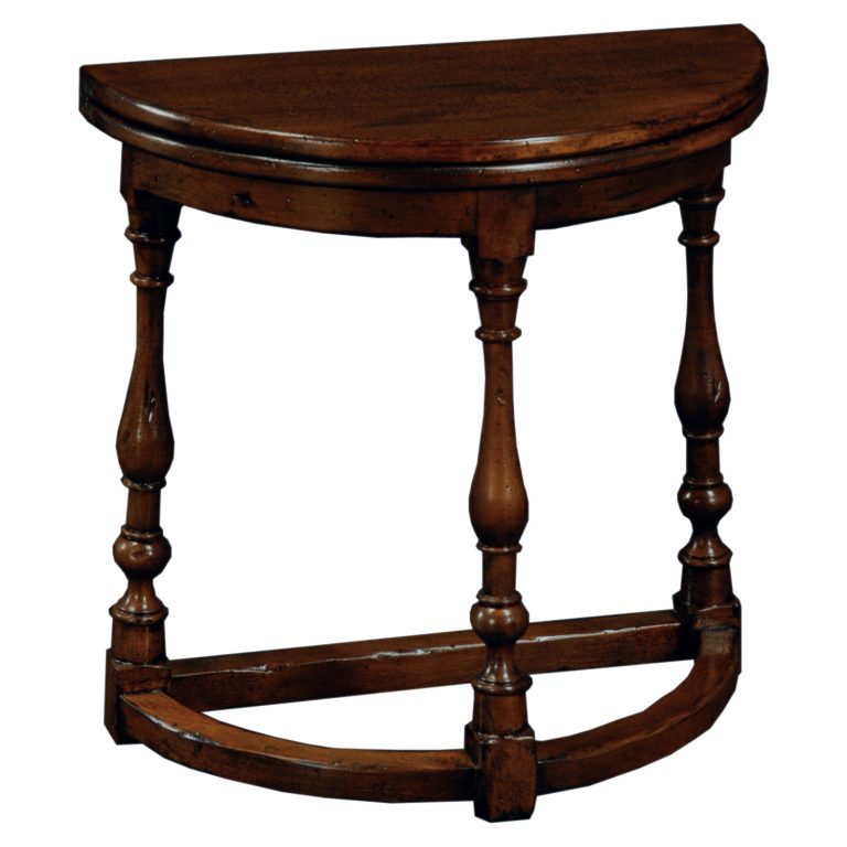 Mirador traditional round side table with turned legs by Woodland furniture in Idaho Falls USA